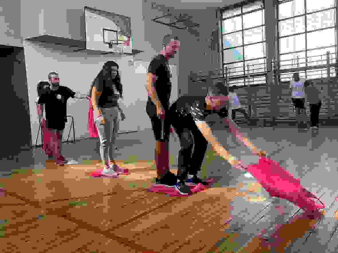 Sozialpädagogische Fachpersonen an einem KRAFT-Workshop in Bihać, Bosnien und Herzegowina. 